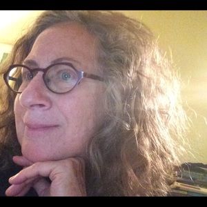 Meet your Posher, Genevieve